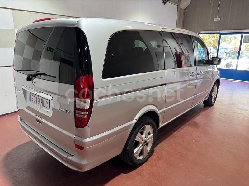 Usado Mercedes Viano 163 CV (119 kW) 2012 Gris / plata Monovolumen