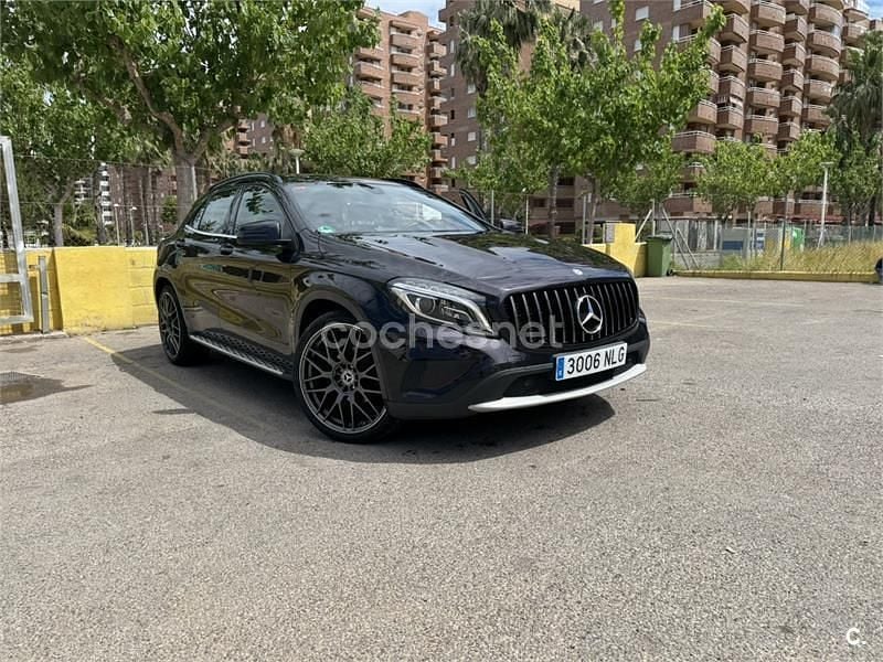Usado Mercedes GLA200 Urban 136 CV (100 kW) 2016 Negro SUV