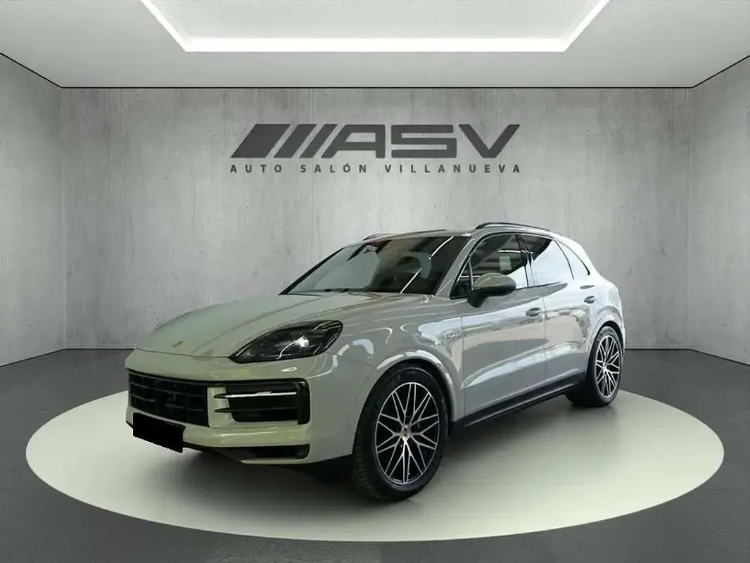 Usado Porsche Cayenne E-Hybrid 470 CV (345 kW) 2024 Gris SUV