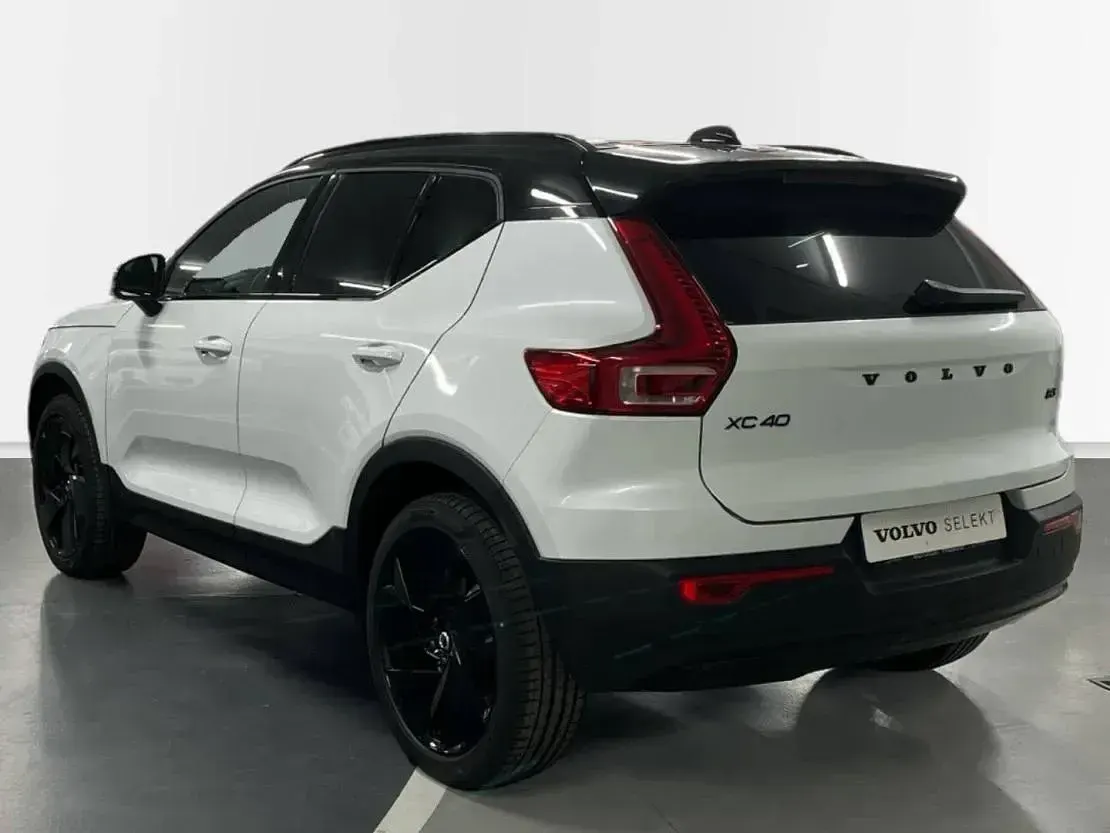 Nuevo Volvo XC40 Plus 163 CV (119 kW) 2026 Crystal white m.c707e SUV
