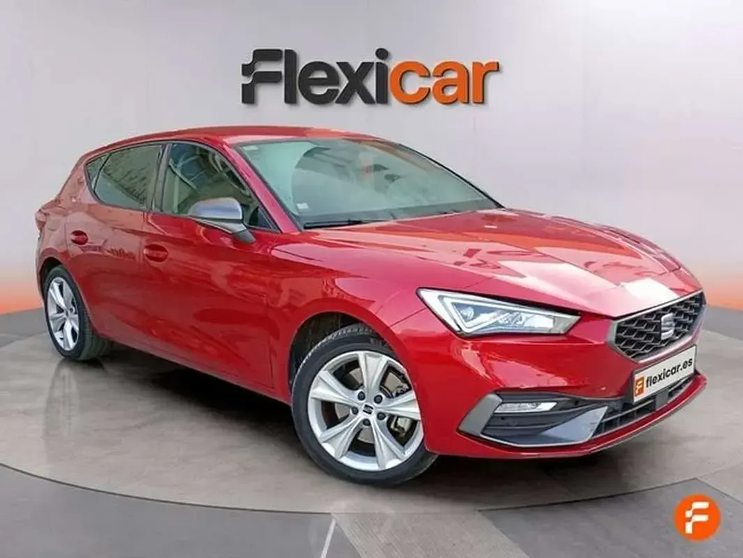 Usado Seat Leon FR 205 CV (150 kW) 2021 Rojo Utilitario