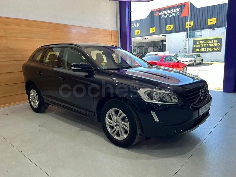 Usado Volvo XC60 Momentum 150 CV (110 kW) 2017 Azul SUV