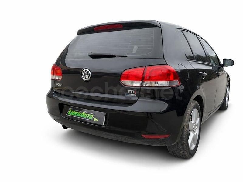 Usado VW Golf VII 105 CV (77 kW) 2012 Negro Berlina