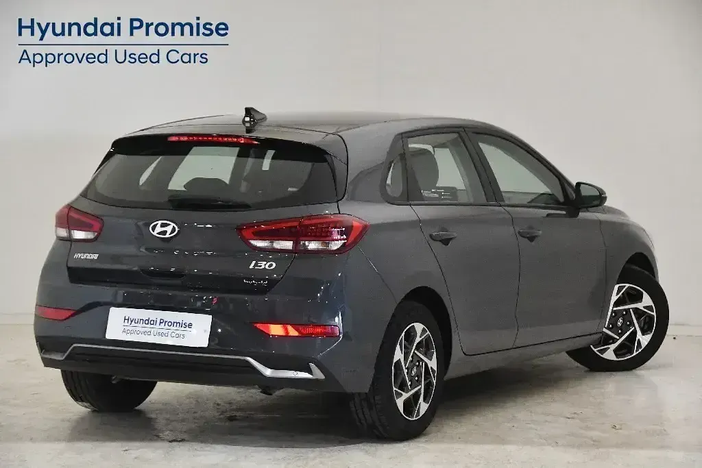 Usado Hyundai i30 100 CV (73 kW) 2024 Otro Berlina