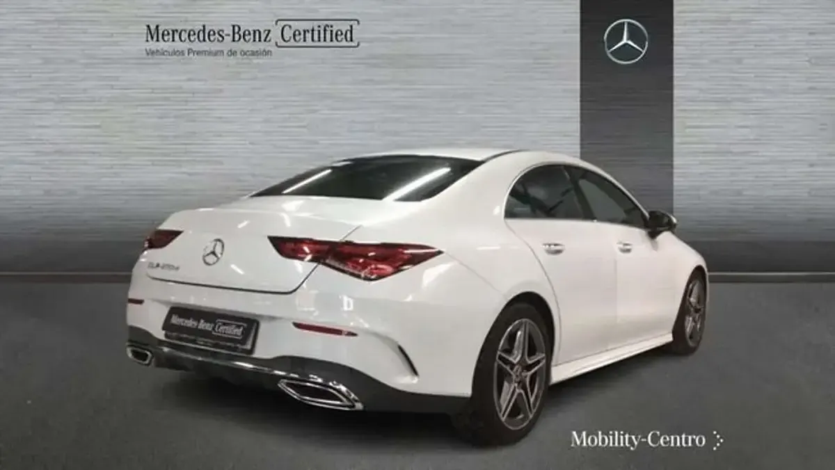Usado Mercedes CLA200 151 CV (111 kW) 2021 Blanco Berlina