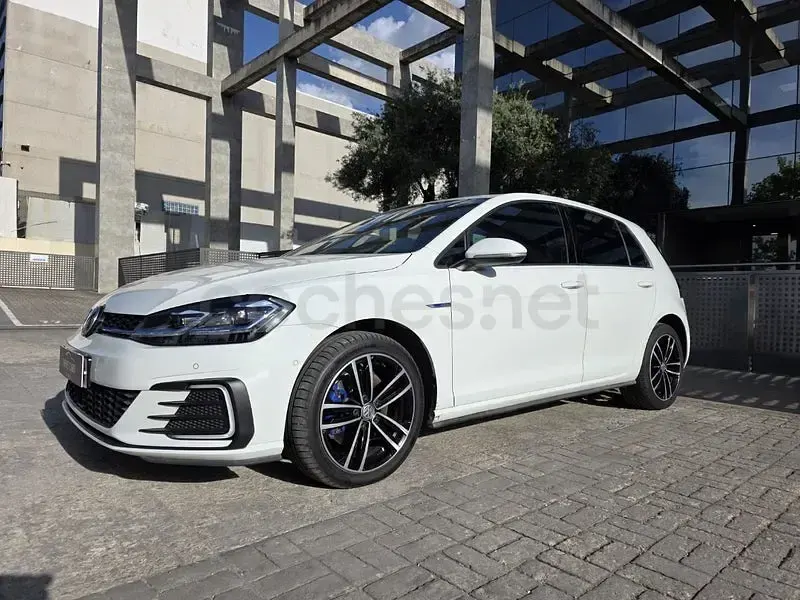 Usado VW Golf VII GTE 204 CV (150 kW) 2020 Blanco Utilitario