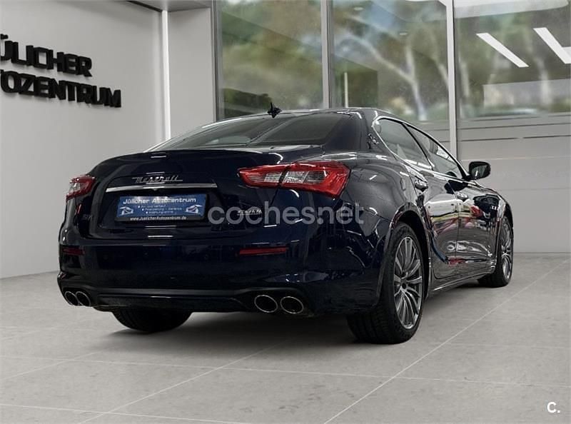 Usado Maserati Ghibli GranLusso 430 CV (316 kW) 2019 Azul Berlina