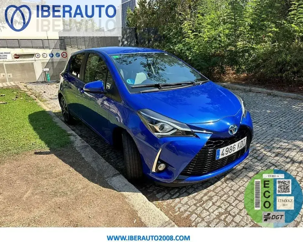 Usado Toyota Yaris 99 CV (72 kW) 2017 Azul Utilitario