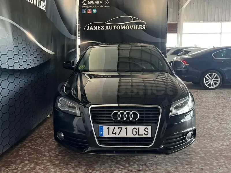 Usado Audi A3 Sportback Ambiente 140 CV (102 kW) 2009 Negro Utilitario