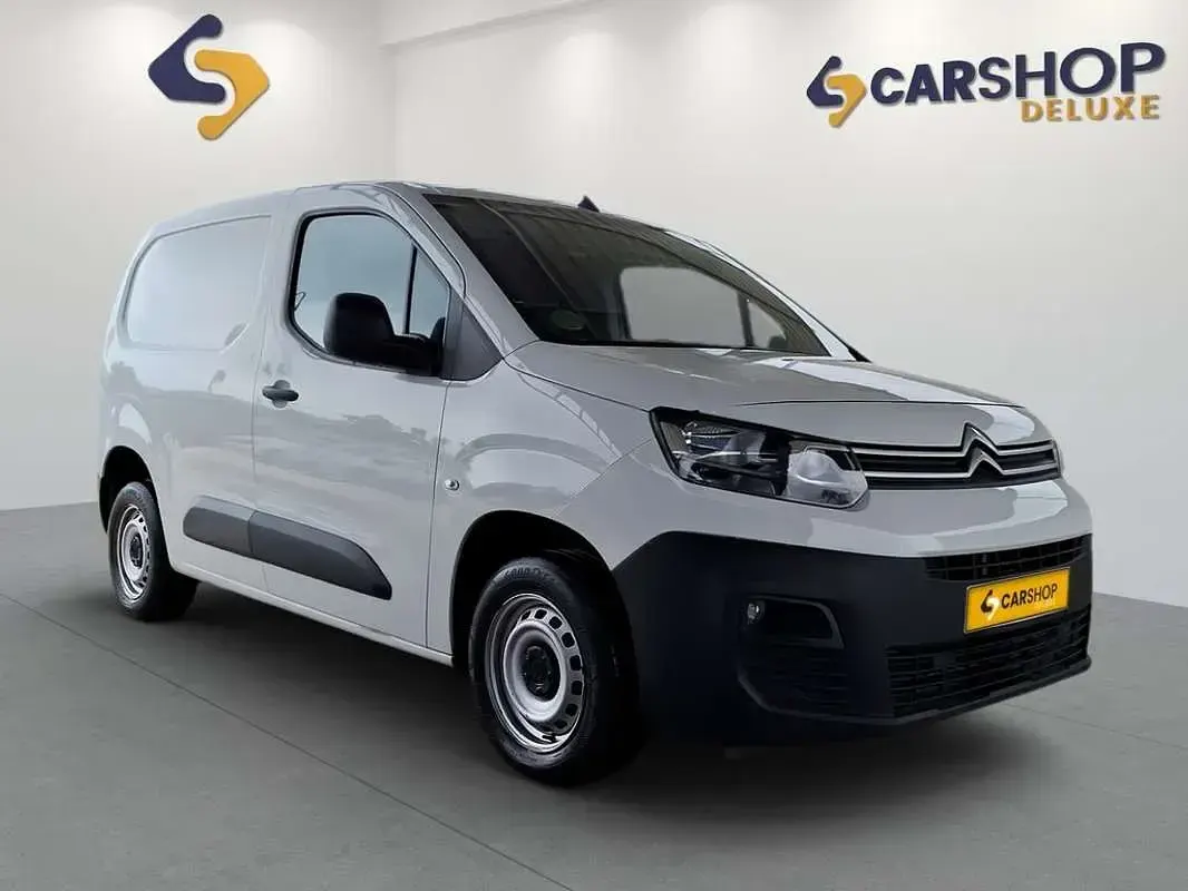 Usado Citroën Berlingo 76 CV (55 kW) 2021 Blanco Monovolumen