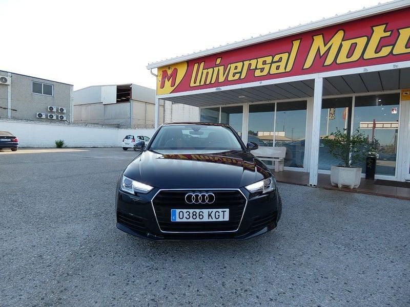 Usado Audi A4 150 CV (110 kW) 2018 Negro Berlina