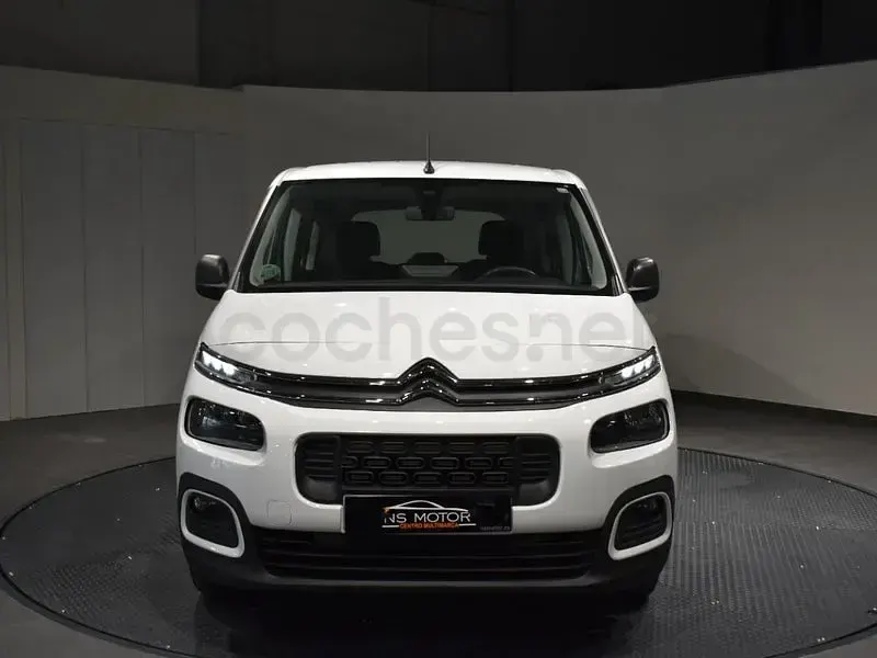 Usado Citroën Berlingo Feel 102 CV (75 kW) 2022 Blanco Monovolumen