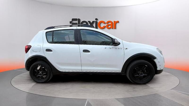 Usado Dacia Sandero Stepway 90 CV (66 kW) 2017 Blanco Berlina