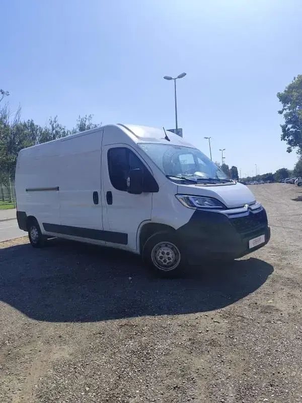 Usado Citroën Jumper 140 CV (102 kW) 2022 Blanco Monovolumen