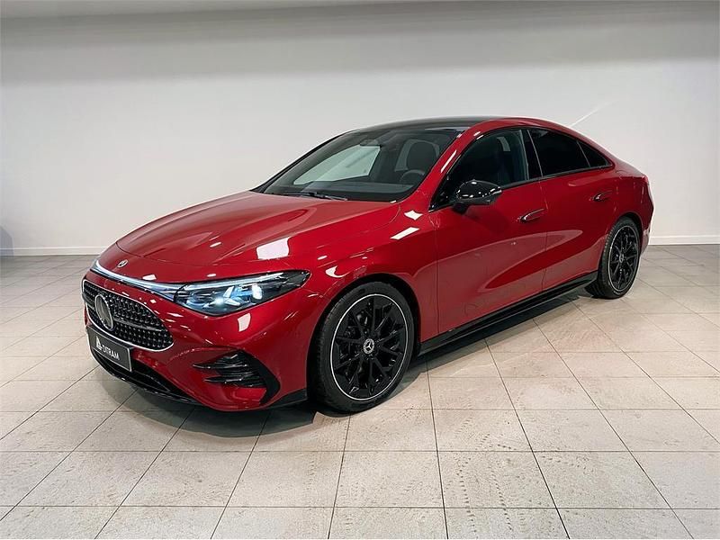 Nuevo Mercedes CLA180 136 CV (100 kW) 2026 Rojo Berlina