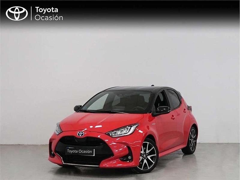 Usado Toyota Yaris Hybrid Style 116 CV (85 kW) 2022 Monovolumen