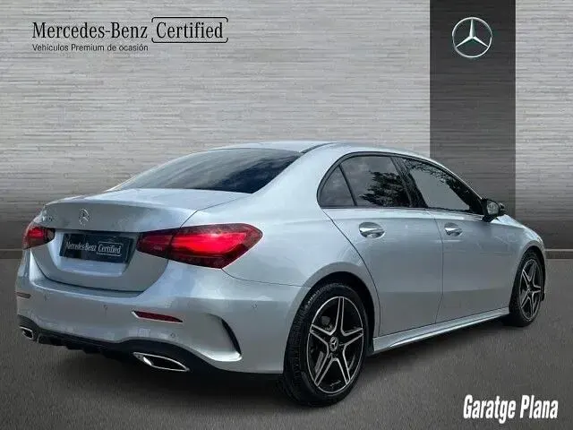 Usado Mercedes A180 136 CV (100 kW) 2026 Plata hightech