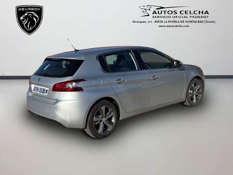 Usado Peugeot 308 Allure 120 CV (88 kW) 2017 Gris
