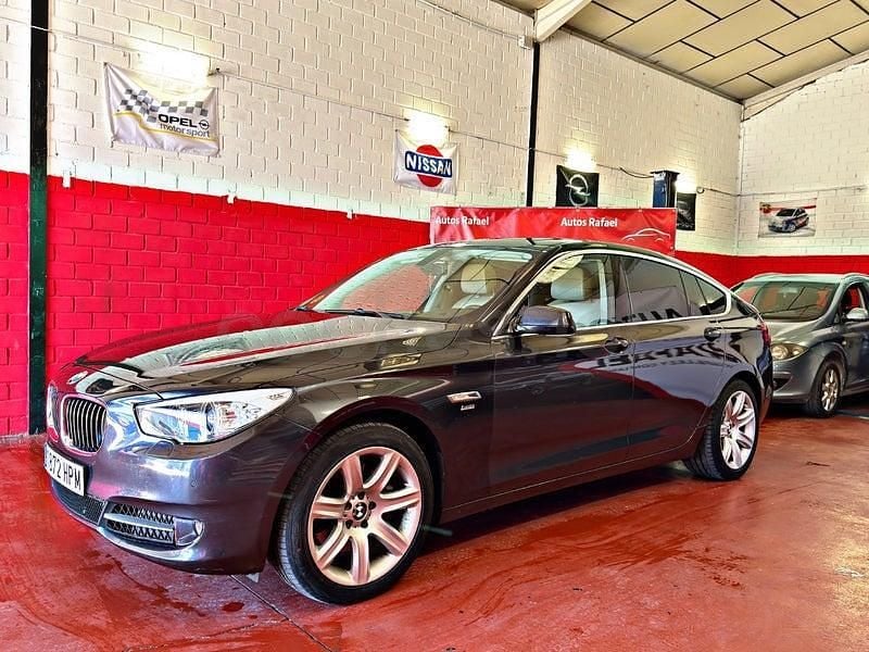 Usado BMW 520 Gran Turismo 184 CV (135 kW) 2013 Gris / plata Berlina