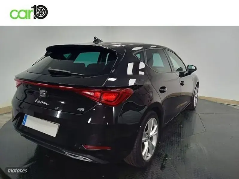 Usado Seat Leon FR 110 CV (80 kW) 2021 Negro Berlina
