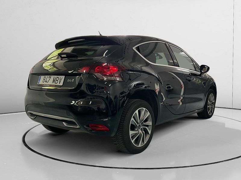 Usado DS Automobiles DS4 Style 182 CV (133 kW) 2015 Negro Utilitario