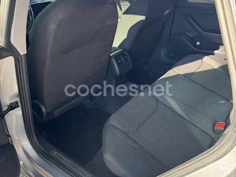 Usado VW Arteon 150 CV (110 kW) 2018 Gris / plata Utilitario