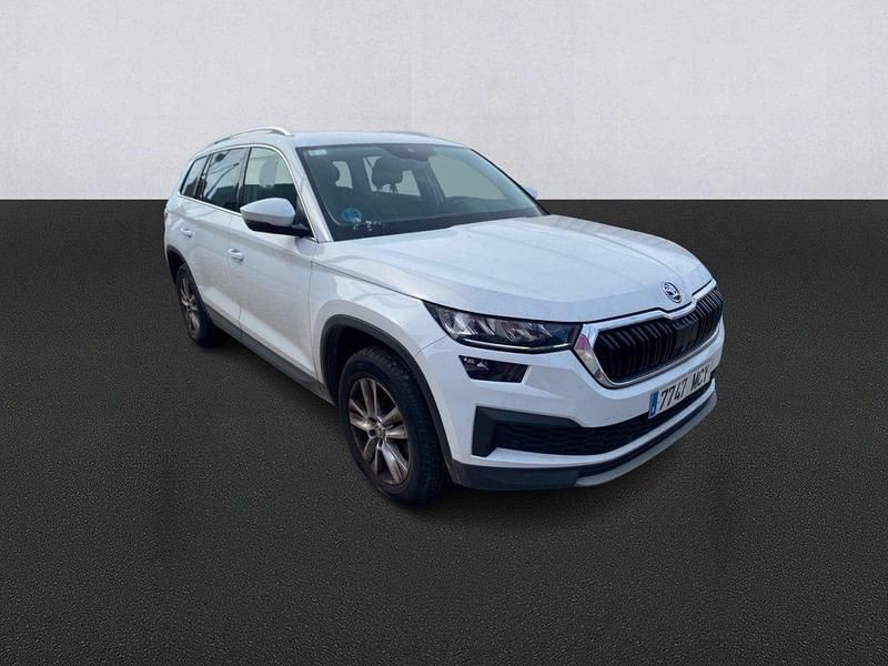 Usado Skoda Kodiaq Ambition 150 CV (110 kW) 2022 Blanco SUV
