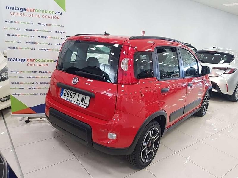 Usado Fiat Panda 69 HP (50 kW) 2022 Vermelho Citadino