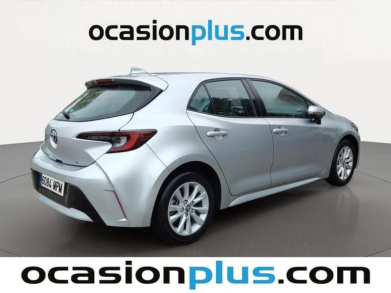Usado Toyota Corolla Active 140 CV (102 kW) 2024 Gris plata