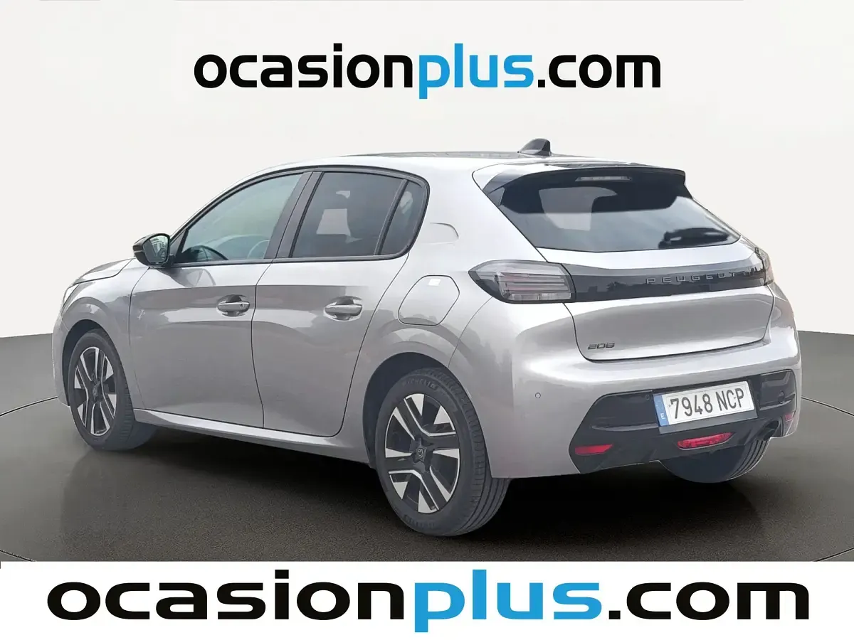 Usado Peugeot 208 Allure 102 CV (75 kW) 2025 Gris Utilitario