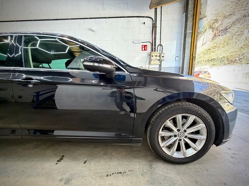 Usado VW Passat Advance 150 CV (110 kW) 2019 Negro Berlina