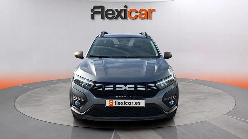 Usado Dacia Sandero Essentiel 122 CV (89 kW) 2025 Amarillo Utilitario