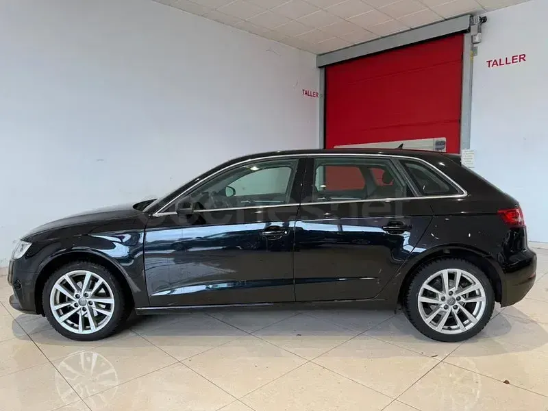 Usado Audi A3 116 CV (85 kW) 2019 Negro Berlina