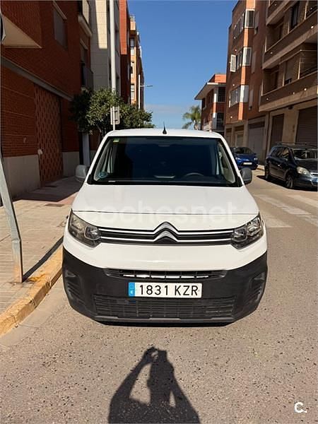 Usado Citroën Berlingo Feel 102 CV (75 kW) 2019 Blanco Monovolumen