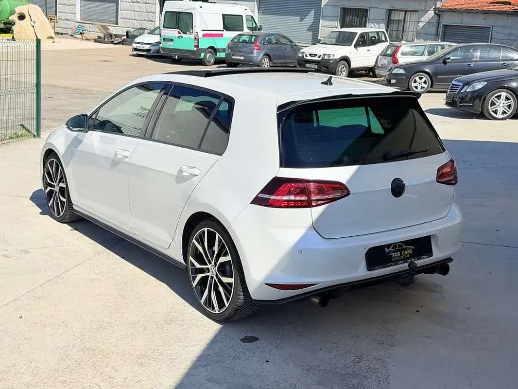 Occasion VW Golf VII GTI 230 ch (169 kW) 2016 Blanc Citadine
