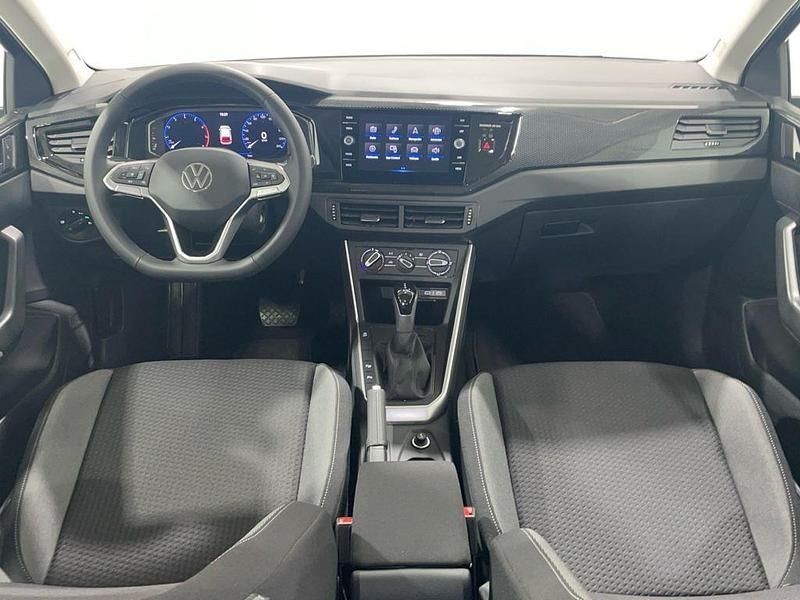 Usado VW Polo Life 95 CV (69 kW) 2023 Azul Utilitario