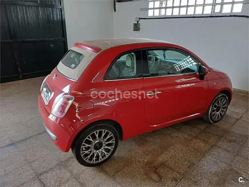 Usado Fiat 500C Lounge 100 CV (73 kW) 2011 Rojo Descapotable