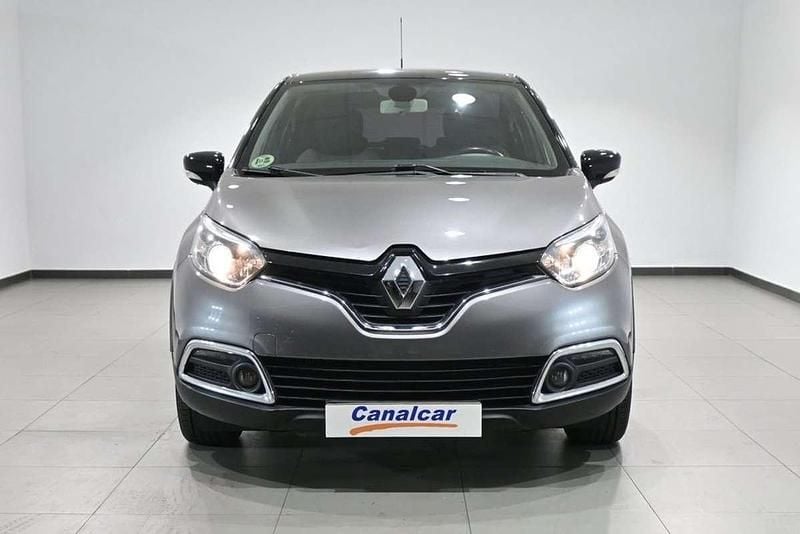 Usado Renault Captur Zen 90 CV (66 kW) 2015 Gris SUV