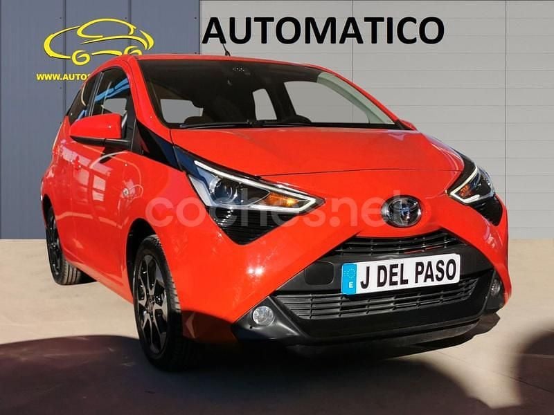 Rojo Usado 2021 Toyota Aygo X-play Utilitario | 11.500 € (Precio justo) - Imagen 1/4