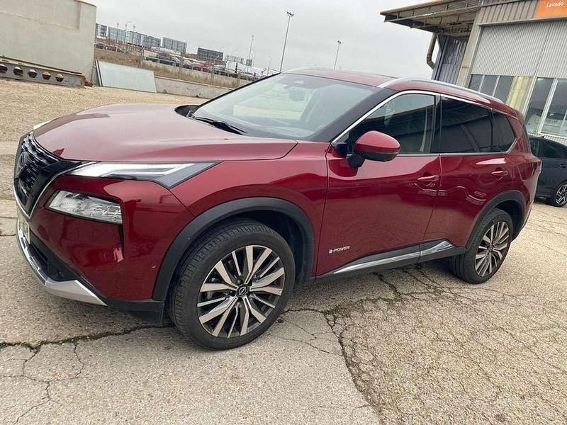 Usado Nissan X-Trail Tekna+ 215 CV (158 kW) 2022 Rojo SUV