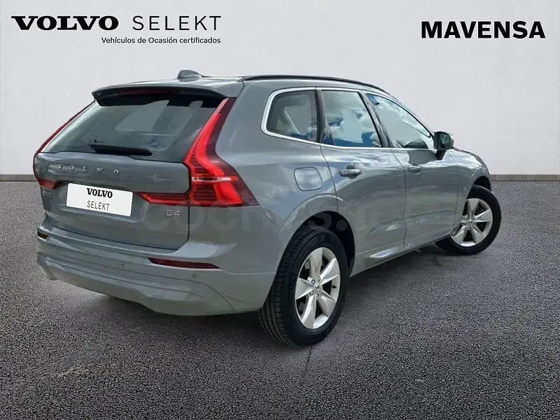 Usado Volvo XC60 Core 197 CV (144 kW) 2024 Gris / plata SUV