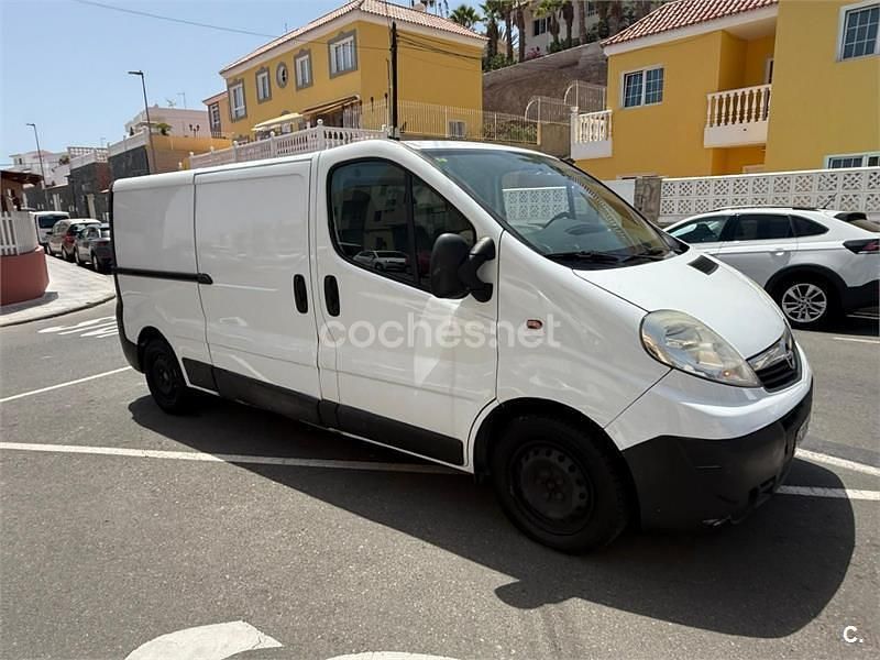 Blanco Usado 2012 Opel Vivaro Van | 12.500 € - Imagen 1/4