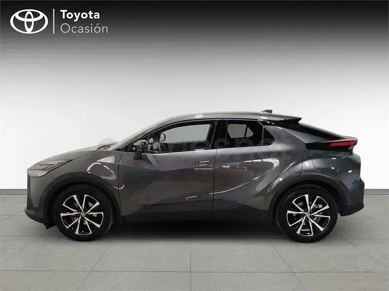 Usado Toyota C-HR Advance 140 CV (102 kW) 2024 Gris / plata SUV