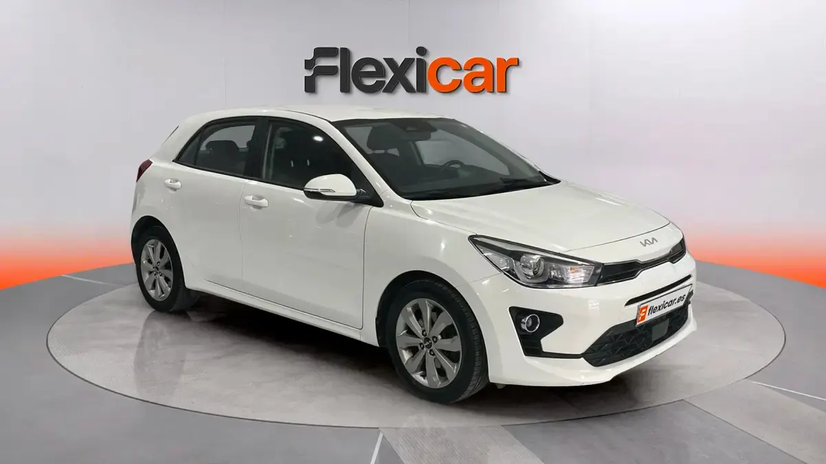 Usado Kia Rio 101 CV (74 kW) 2023 Berlina