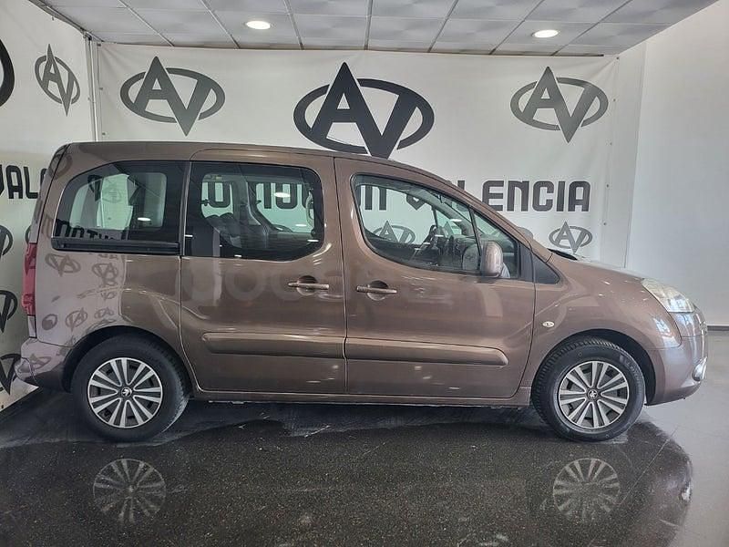 Usado Peugeot Partner Tepee Active 92 CV (67 kW) 2013 Marrón Monovolumen