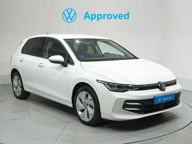 Blanco Nuevo 2025 VW Golf Match Berlina | 36.600 € - Imagen 1/4