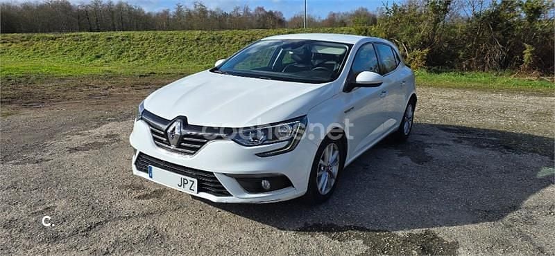 Usado Renault Mégane IV Zen 110 CV (80 kW) 2016 Blanco Berlina