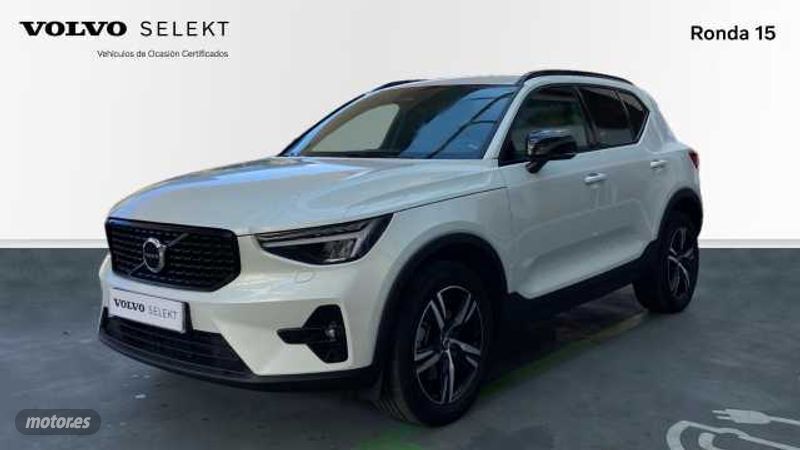 Blanco Nuevo 2025 Volvo XC40 Plus SUV | 40.900 € (Precio justo) - Imagen 1/4