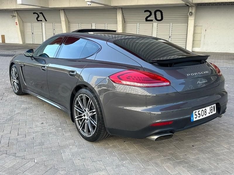Usado Porsche Panamera 300 CV (220 kW) 2015 Gris / plata Utilitario