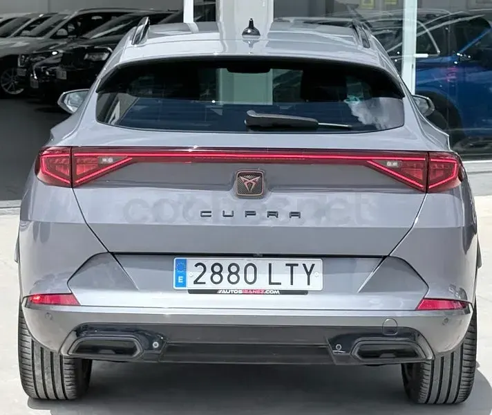 Usado Cupra Formentor 150 CV (110 kW) 2022 Gris / plata SUV